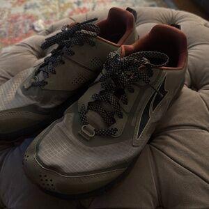 Altra Lone Peak 5